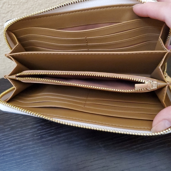 Coach Long Zip Around Wallet With Floral Cluster Print - Picture 11 of 16